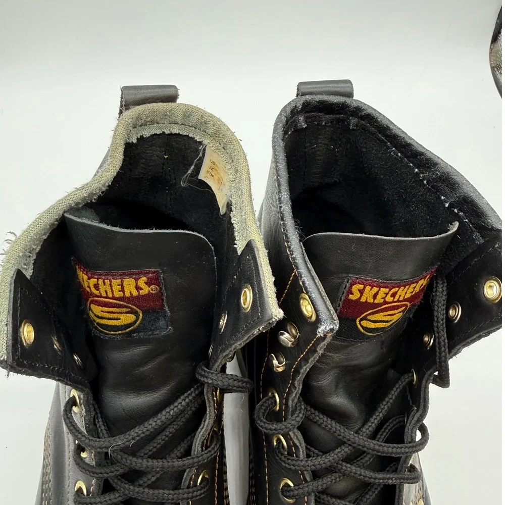 Skechers mens 9.5 Black Leather Combat Boots Punk Lug Sole 90s VTG y2 grunge